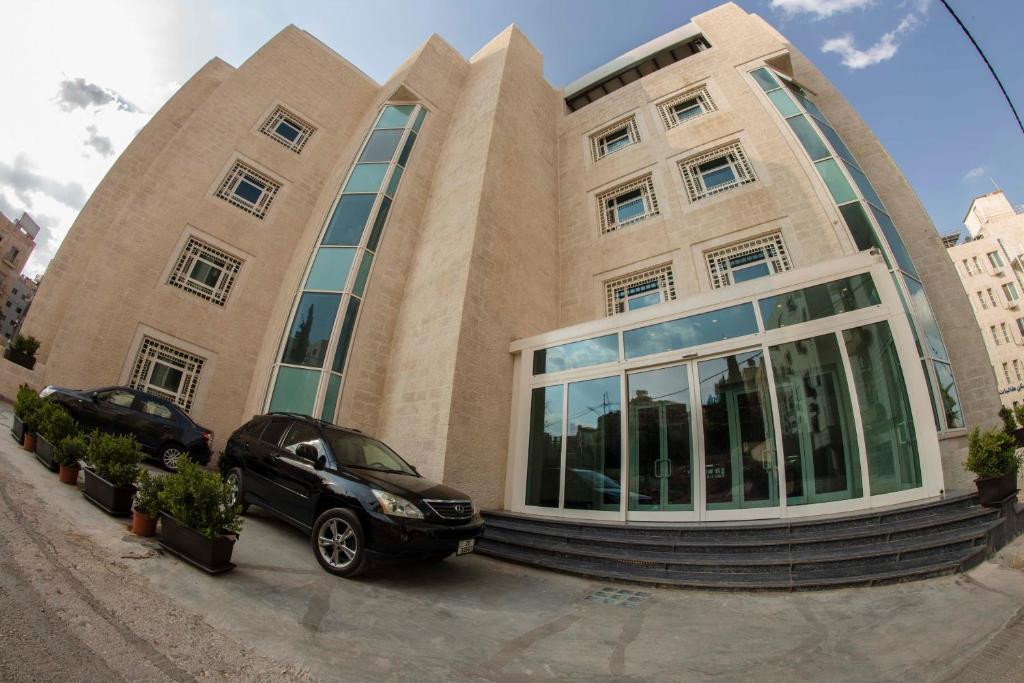 Holyland Hotel Amman Exterior photo